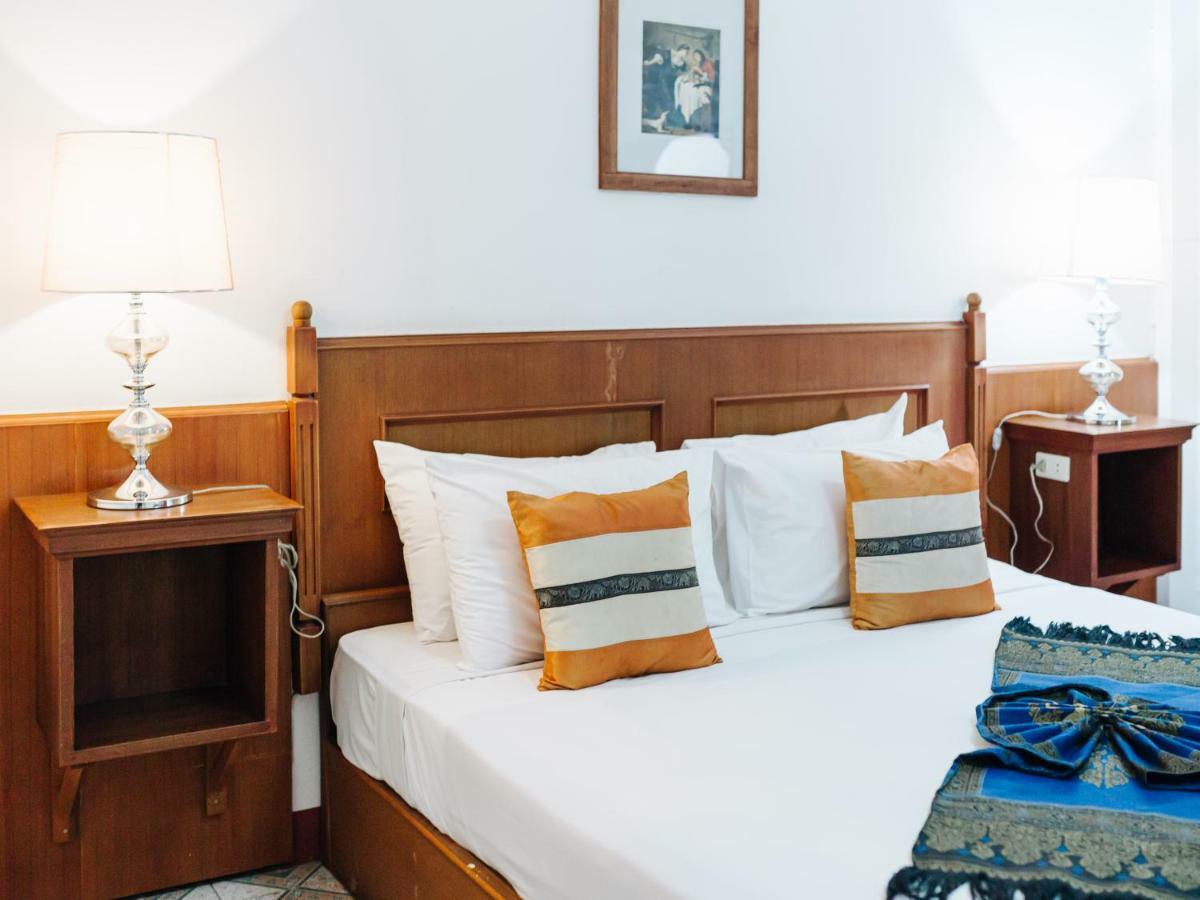 Rendezvous Oldtown Chiangmai Hotel Chiang Mai Ngoại thất bức ảnh