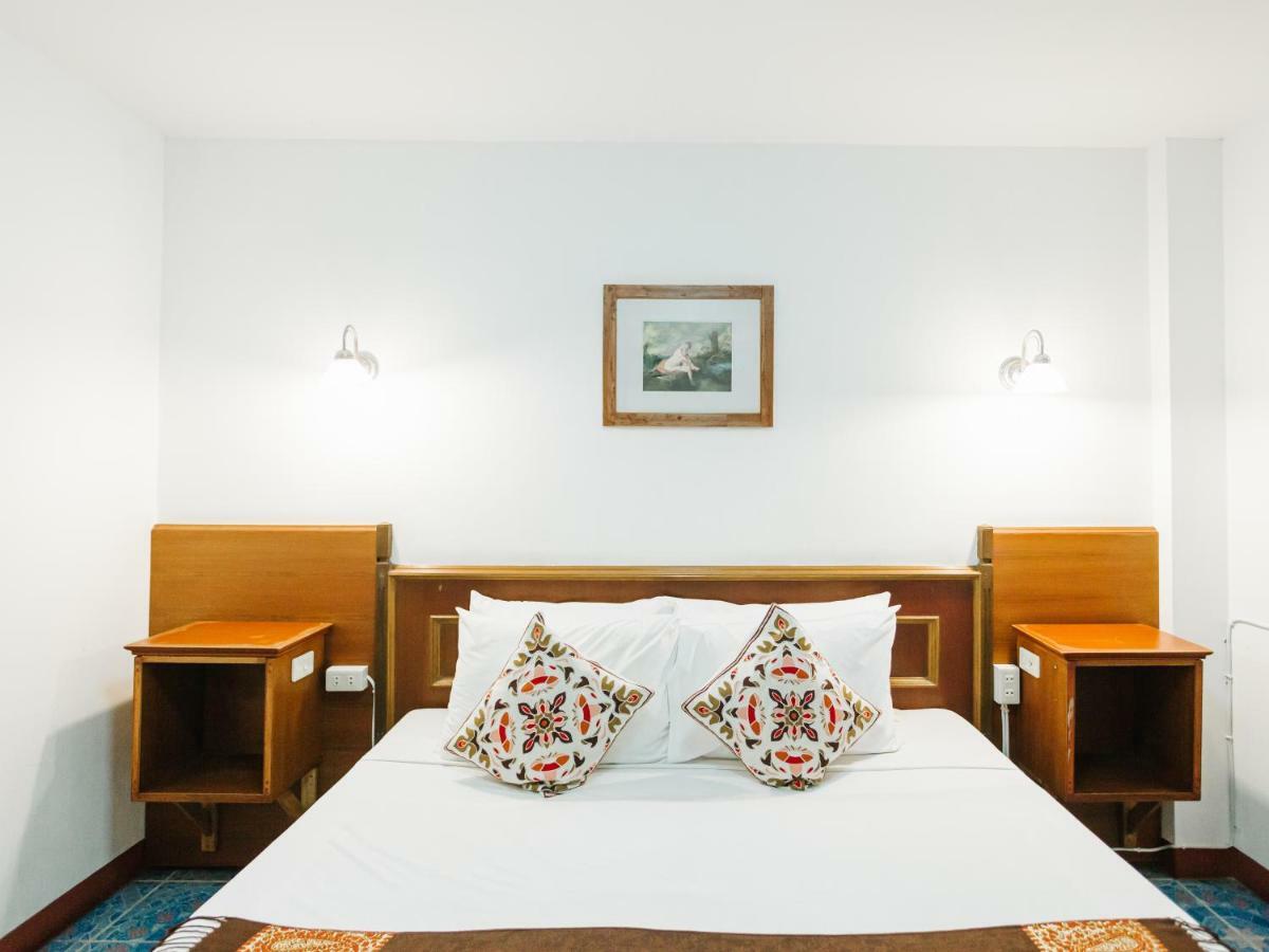 Rendezvous Oldtown Chiangmai Hotel Chiang Mai Ngoại thất bức ảnh
