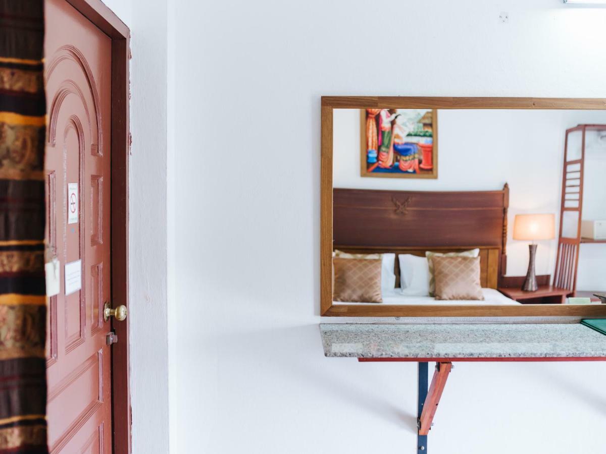 Rendezvous Oldtown Chiangmai Hotel Chiang Mai Ngoại thất bức ảnh